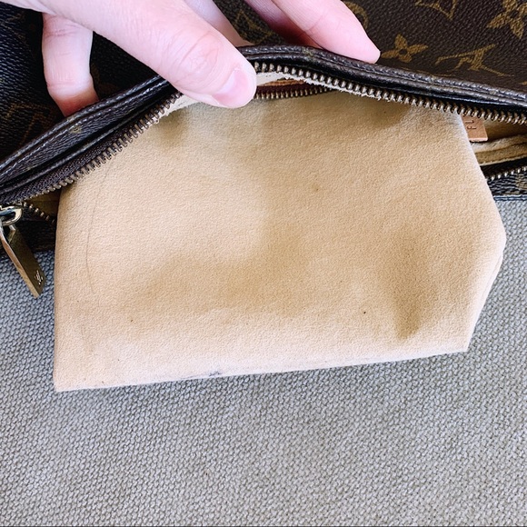 Louis Vuitton Looping Shoulder Bag - Picture 14 of 14